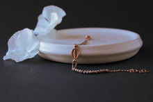 Cargar imagen en el visor de la galería, Bracelet with stones and religious pulse
